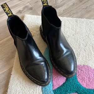 Doc Marten ‘Bianca’ Chelsea Boots - size 5